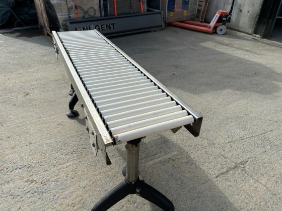 White Gravity Roller Conveyor Pic 03